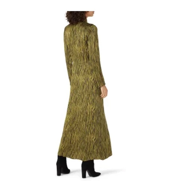 Petersyn Zuma Maxi Dress - Picture 2 of 16